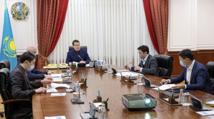 Смаилов поручил усилить контроль за ГСМ для снижения «вымывания» топлива за пределы Казахстана