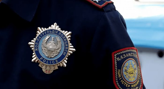 Избившего несколько человек полицейского уволили в Павлодарской области 