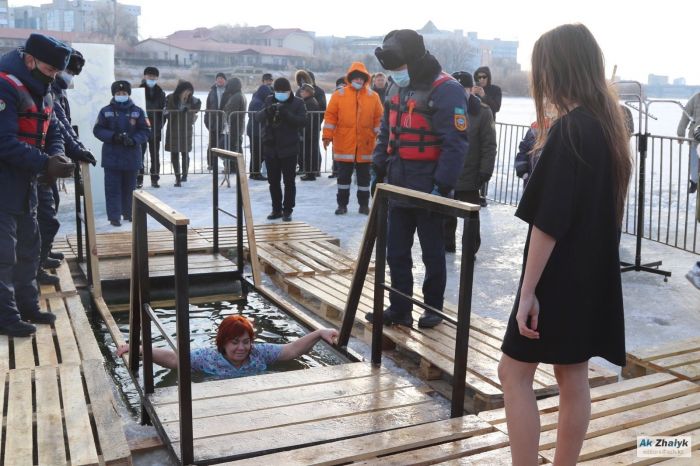 Спасатели готовятся к крещенским купаниям 