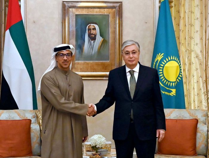 Токаев встретился с шейхом Мансуром бен Заидом Аль Нахаяном 