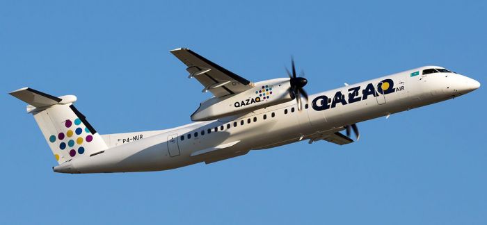 Самолет Qazaq Air совершил экстренную посадку в Атырау 