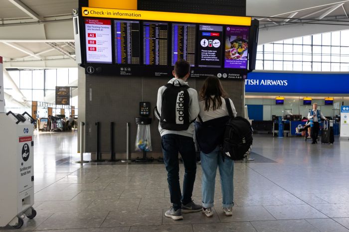 Air Astana предлагает перебронировать или вернуть билеты в Стамбул и Анталию 
