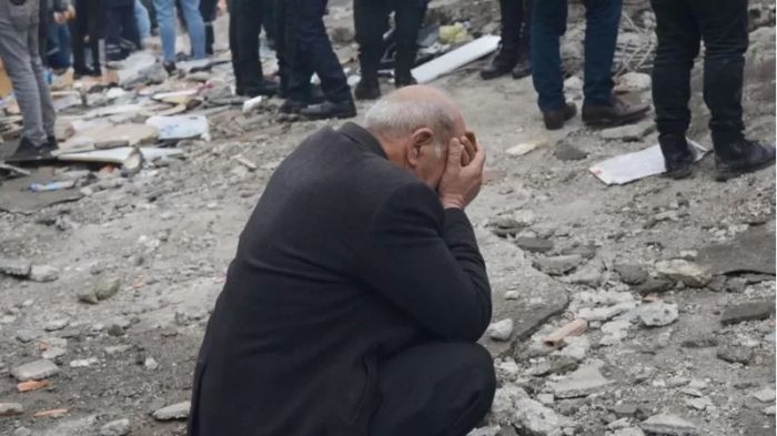 Эрдоган объявил семидневный траур по жертвам землетрясения в Турции 