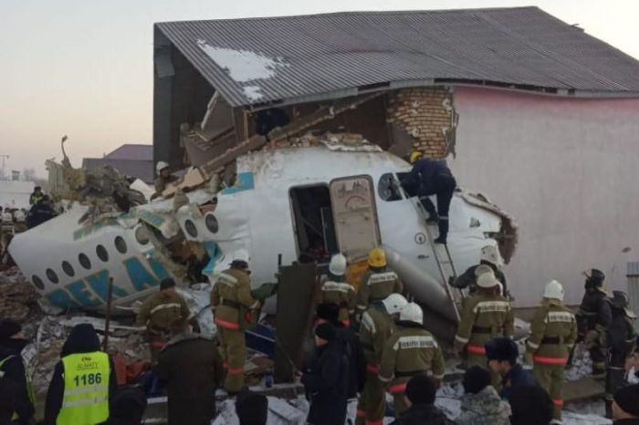 Против сотрудников КГА возбудили уголовное дело о крушении Fokker-100 под Алматы 