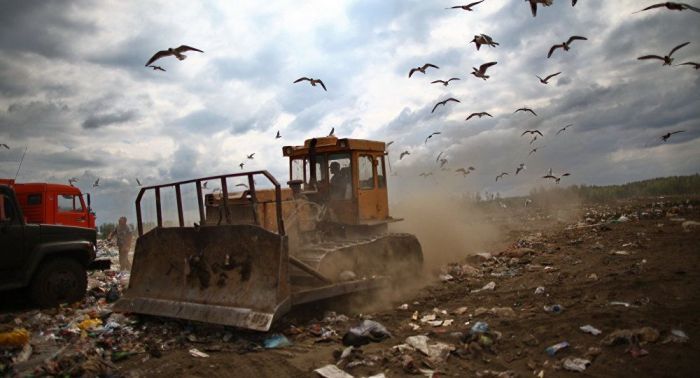 ​В Атырауской области скопилось два с половиной миллиона тонн мусора. Помогут два завода по переработке?