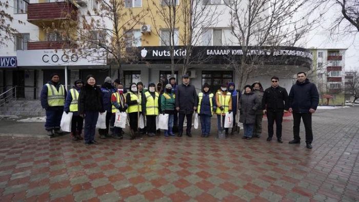 ​В благодарность уборщикам улиц