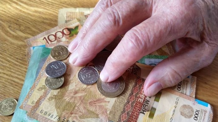 ​Казахстанским пенсионерам неизвестные предлагают снять накопления за отдельную плату