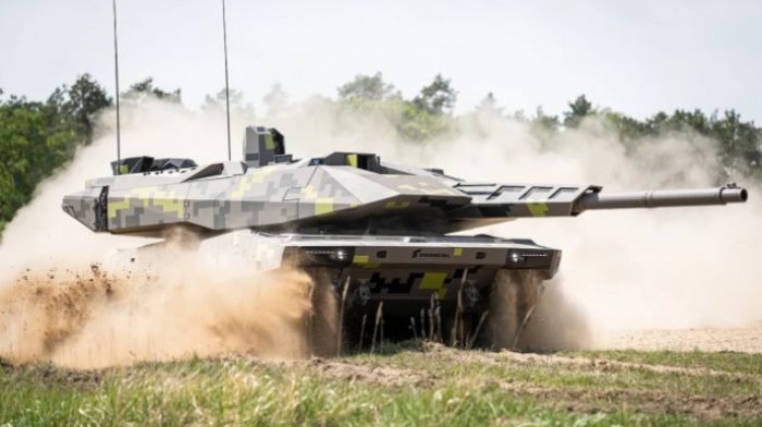 Немецкий концерн Rheinmetall начал переговоры с Киевом о создании танкового производства в Украине 