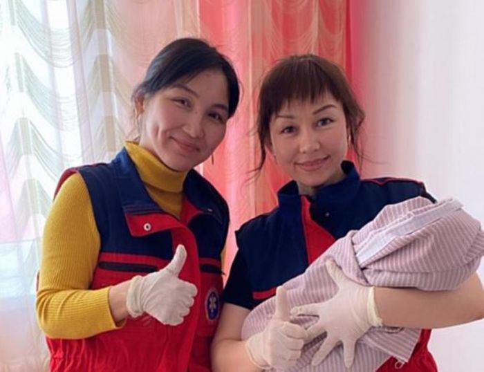 Доссорские фельдшеры приняли роды на дому 