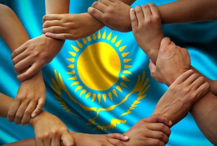 Казахстан второй год подряд признан самой счастливой страной в СНГ