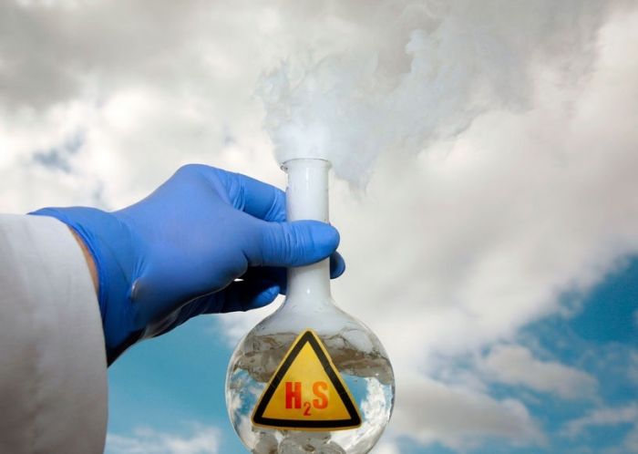 Нас снова отравили