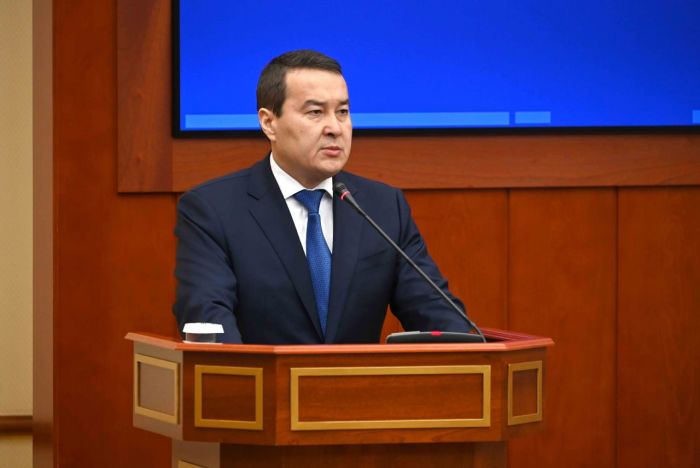 Алихан Смаилов обозначил основные задачи, стоящие перед правительством