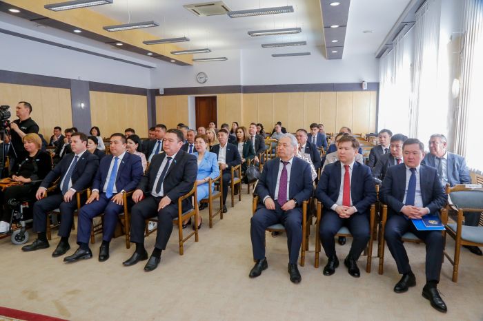 ​Депутаты облмаслихата определили председателя и состав постоянных комиссий