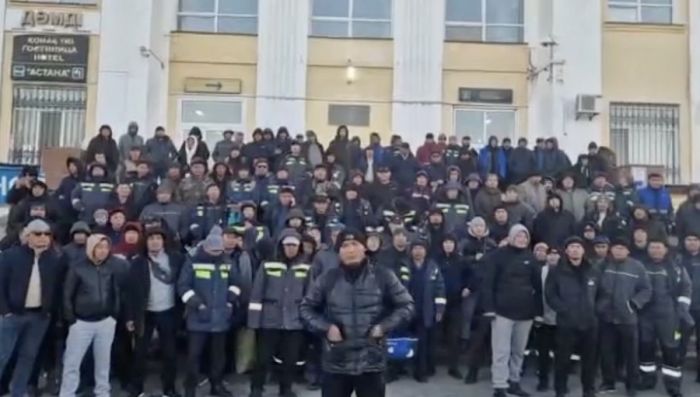 Протест жанаозенских рабочих в Астане: полиция ограничилась предупреждением