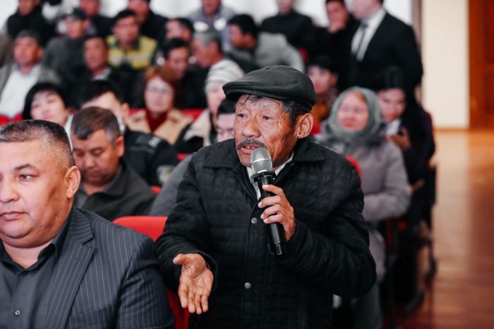 Сельчане задали акиму области много вопросов