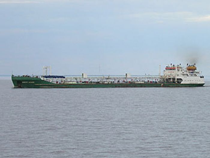 В Каспийском море загорелся азербайджанский танкер