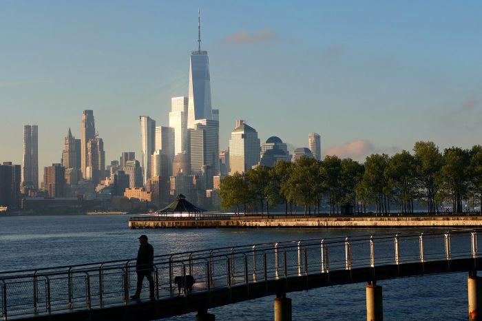 Нью-Йорк уходит под землю под весом небоскребов - исследование