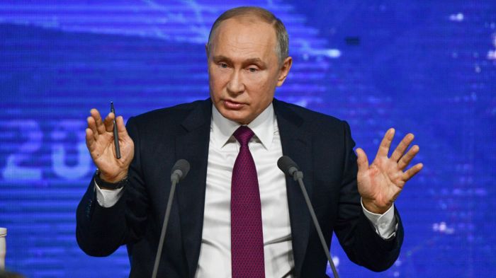 Путин отменил прием в Кремле в честь Дня России после атаки беспилотников