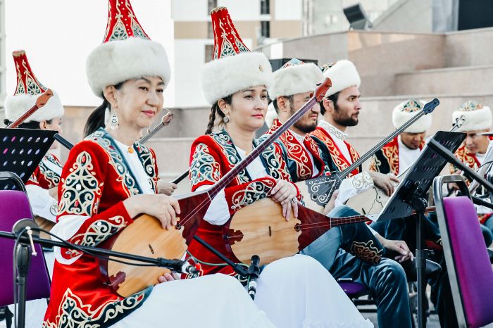 В Атырау прошёл концерт, посвящённый Национальному дню домбры