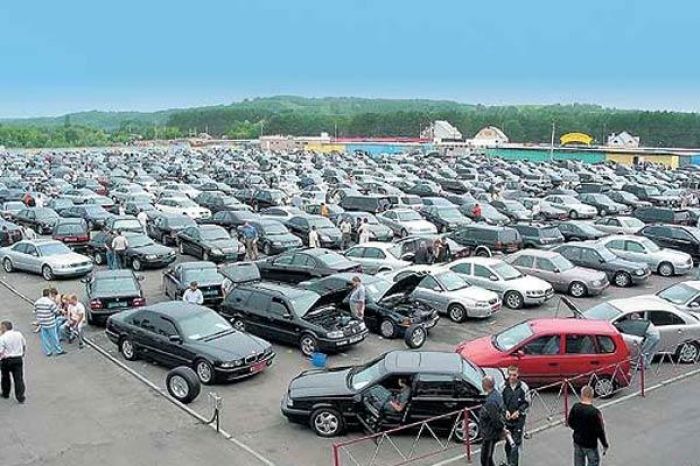 В январе казахстанцы зарегистрировали более 42 тысяч легковых автомобилей