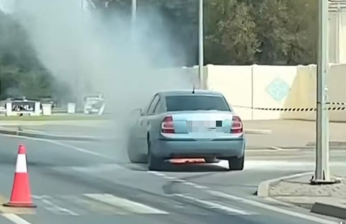 Пожар на дороге