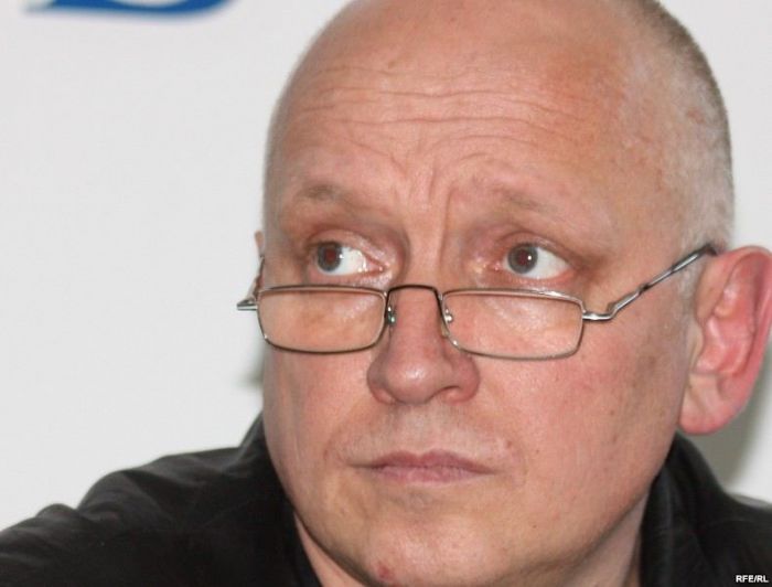 Суд продлил на месяц срок ареста оппозиционеров Козлова и Сапаргали