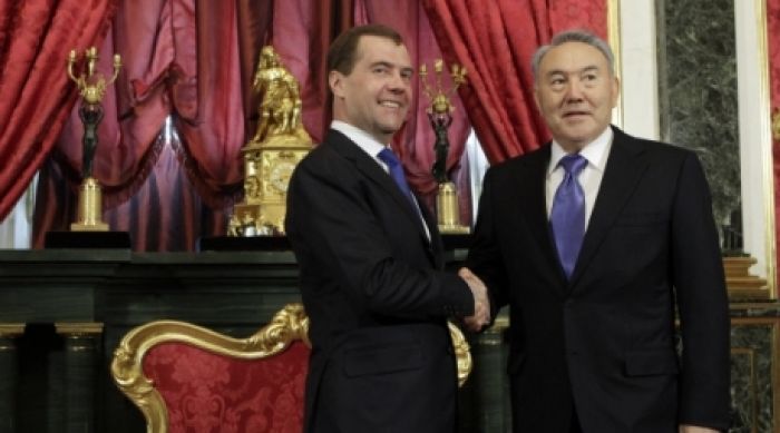 Назарбаев отметил усилия Медведева в развитии интеграции