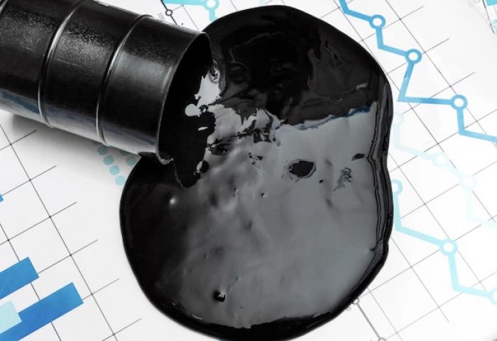 В Курмангазинском районе обнаружены нефтеотходы