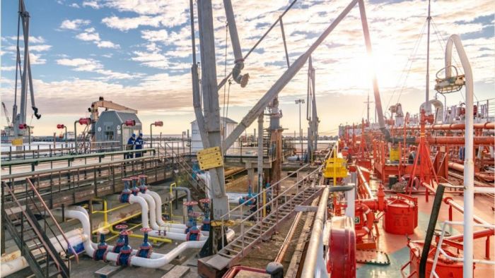Объём экспорта нефти через порт Актау вырос на 50%