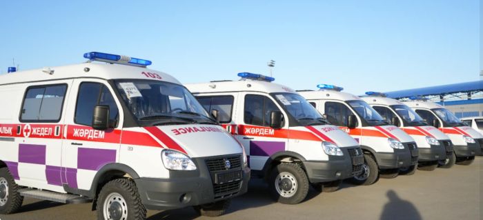 Районная больница пополнилась пятью каретами скорой помощи