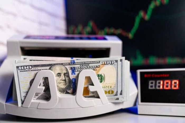 Спрос на валюту в ноябре: интерес к долларам продолжает расти, а астанчане поставили рекорд, избавляясь от рублей