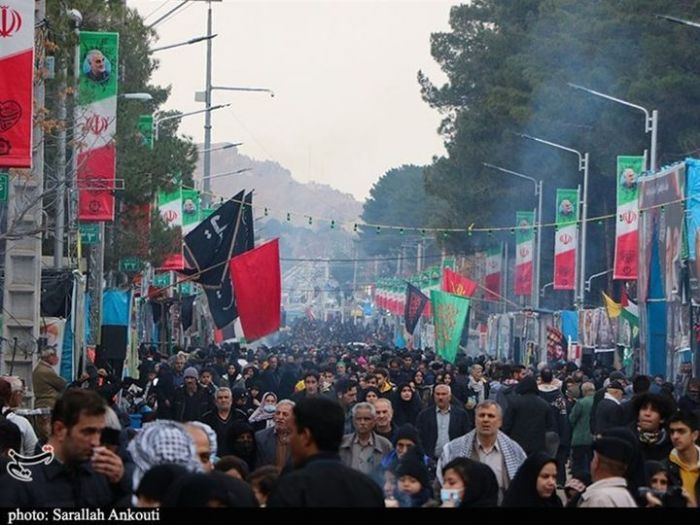 Более 100 человек погибли в Иране из-за взрывов во время траурной церемонии памяти генерала Сулеймани