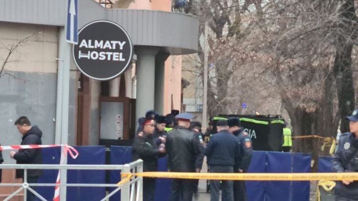 Две версии пожара в хостеле "Алматы" озвучили в МЧС