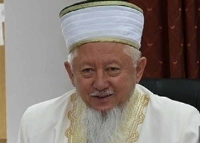 Верховный муфтий Казахстана поздравил христиан с Пасхой
