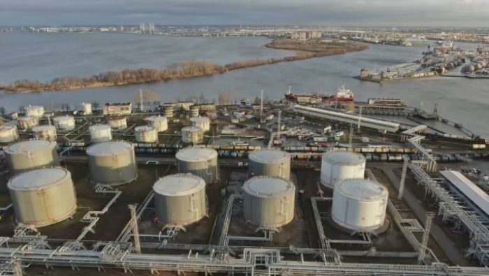 Дроны ГУР поразили нефтебазу в Санкт-Петербурге – источник