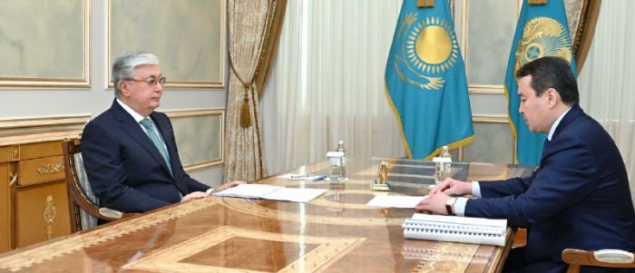 Президент принял премьер-министра Алихана Смаилова