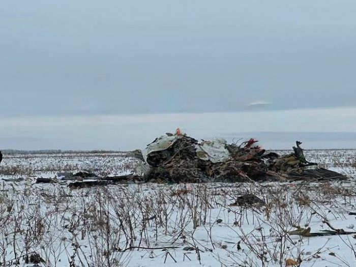 Российские СМИ утверждают, что на борту Ил-76 были бойцы «Азова». По словам источника, их не собирались менять