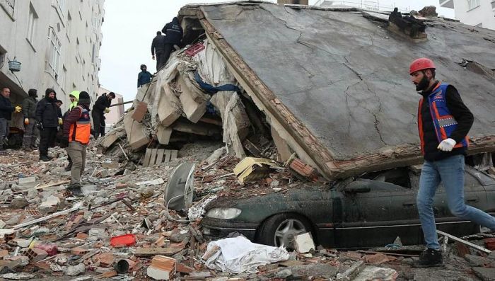 Тюркские государства вспоминают жертв разрушительного землетрясения 2023 года в Турции