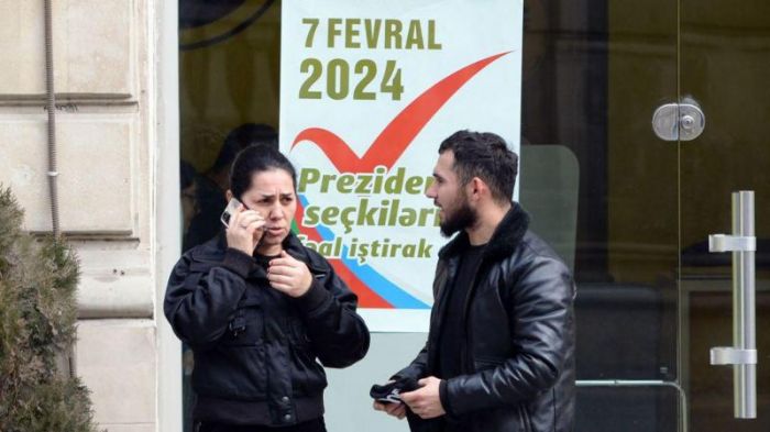 В Азербайджане проходят очередные внеочередные выборы