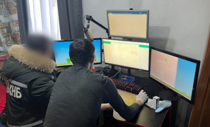 Киберпреступление в сфере госуслуг: КНБ задержал хакера