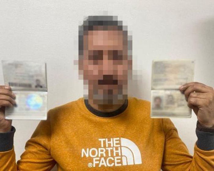 Двух иностранцев задержали за поддельные паспорта
