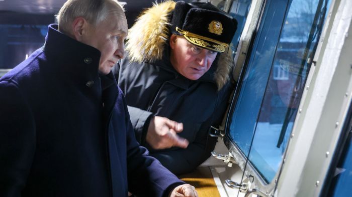 Путин отправил в отставку главкома ВМФ после потери 30% Черноморского флота 