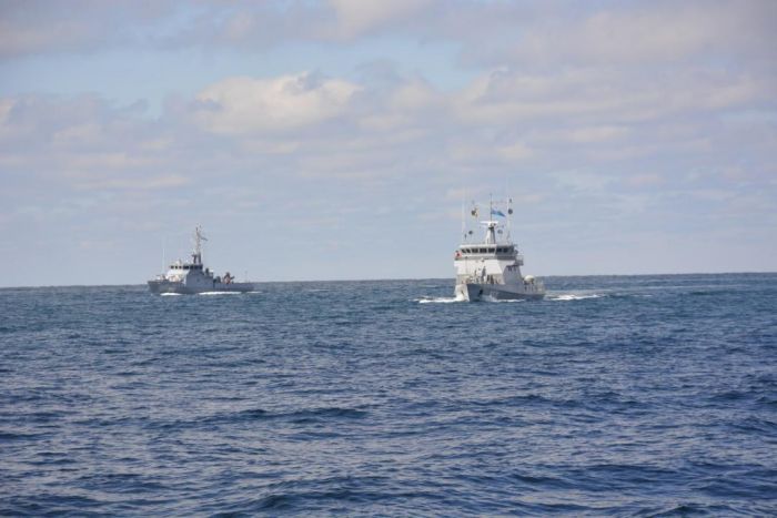 Экипажи кораблей военно-морских сил повышают боевую выучку