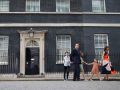 Отставку Кэмерона приняла королева Елизавета II на встрече с ним в Букингемском дворце. Фото: Reuters