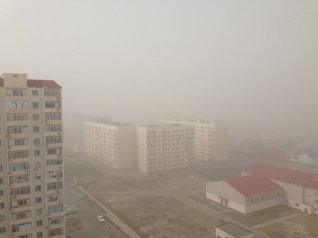 Пыльная буря в Атырау