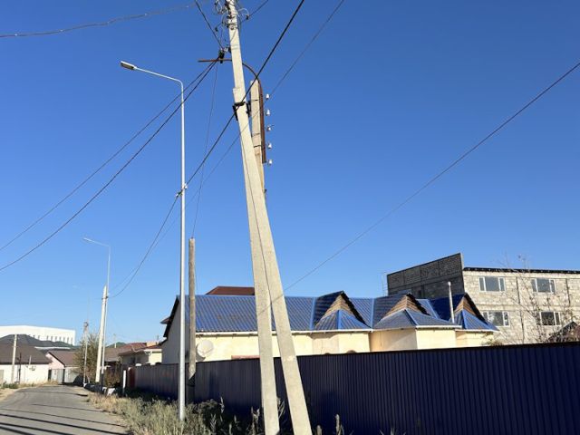 Падающий столб в мкр.Жерұйық