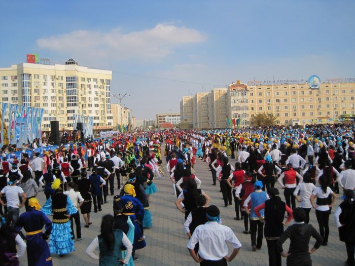 Атырау-2010: танец "қара жорға"